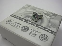 WV-N014-264-3 Screw for Window Crank Handle / Vis pour Poignée de Manivelle de Fenêtre